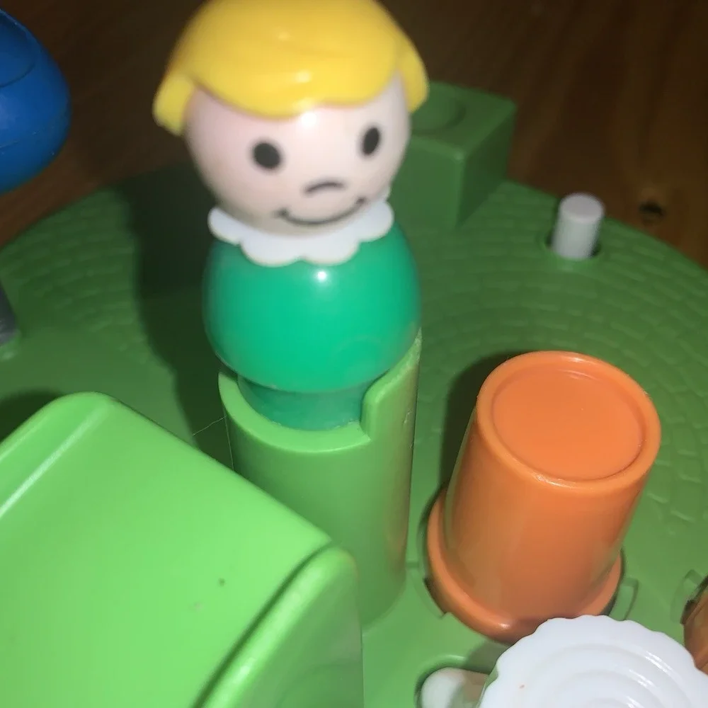 Fisher-Price Original Little People #2525 Little People Playground Base W Figure